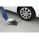 Voetpomp met dubbele cilinder en manometer