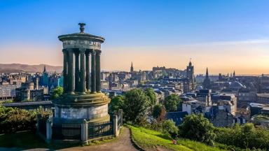 schotland-edinburgh-skyline.jpg
