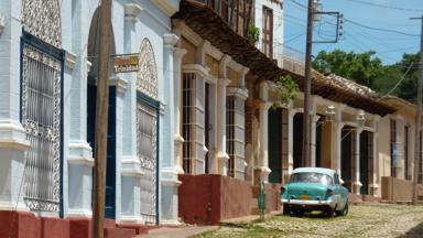 cuba_trinidad_straatbeeld_oldtimer in straat_fotowedstrijd.jpg