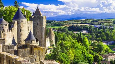 wandelrondreis_frankrijk_occitanie_pyreneeen_carcassonne_chateau_uitzicht_shutterstock