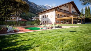 Hotel_Italie_Zuid-Tirol_Trentino_Hotel_Magre_pool_a