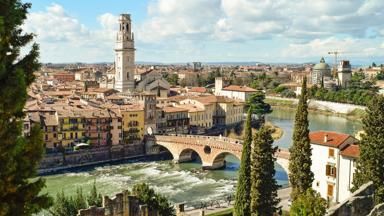 italie_veneto_verona_teatro-romano_duomo-di-verona_cattedrale-santa-maria-matricolare_getty