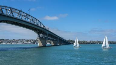 nieuw-zeeland_auckland_harbour bridge_b