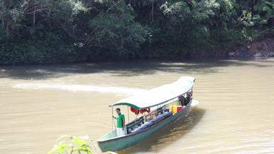 ecuador_tena_regenwoud_boot_w