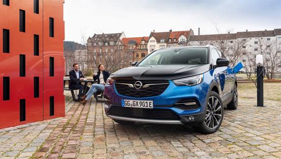 Opel Grandland X hybrid SUV