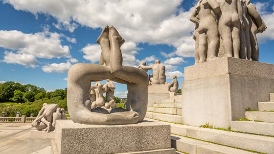 noorwegen_oslo_oslo_vigelandpark_kunst_standbeeld_park_shutterstock_553171633