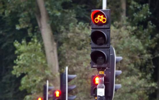 Straatvraag: Fiets jij weleens door rood?