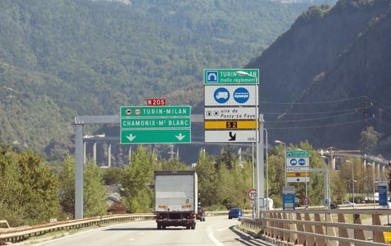 Mont Blanctunnel 3,5 maanden dicht