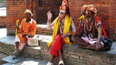 nepal_kathmandu_locals_mannen_gelovig_f.jpg