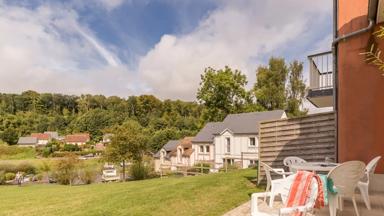 Frankrijk_Branville_Pierre_Vacances_Normandy_Garden_Tweekamerbungalow_Duplex_Standaard_Terras