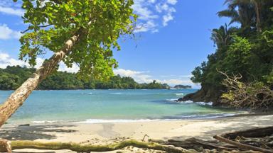 costa-rica_puntarenas_manuel-antonio_strand_1_b