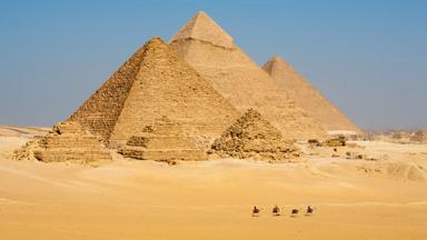 egypte_cairo_piramide_overzicht_kameel_b.jpg