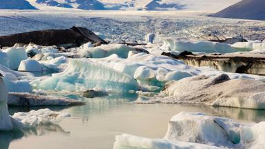 ijsland_jokulsarlon_gletsjermeer_gletsjer_ijsmeer_ijsbergen_f