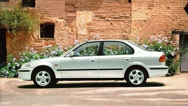 Mazda 121 I