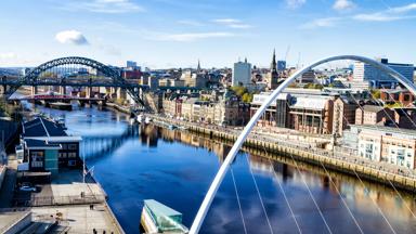 engeland_newcastle_tyne-brug-uitzicht-huizen_shutterstock