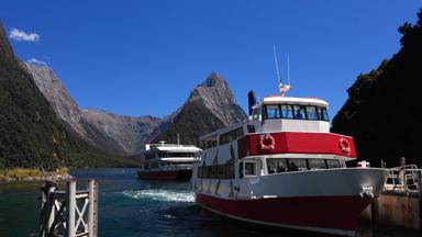 nieuw-zeeland_milford-sound_boot_excursie_b.jpg