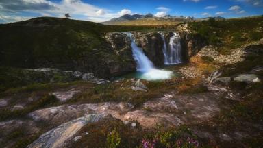 noorwegen_innlandet_rondane-nationaal-park_waterval_bergen_shutterstock_1347979697