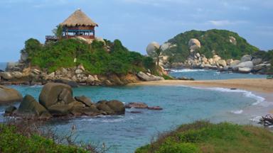 colombia_santa-marta_tayrona_zee_strand_strandhuis_b