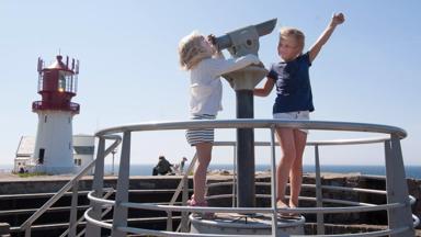 noorwegen_zuid-noorwegen_lindenes_lindenes-fyr-vuurtoren-kinderen_jPederAustrud@VisitSørlandet