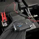 AC008 4 fase Automatisch acculader 0,8A, 12V