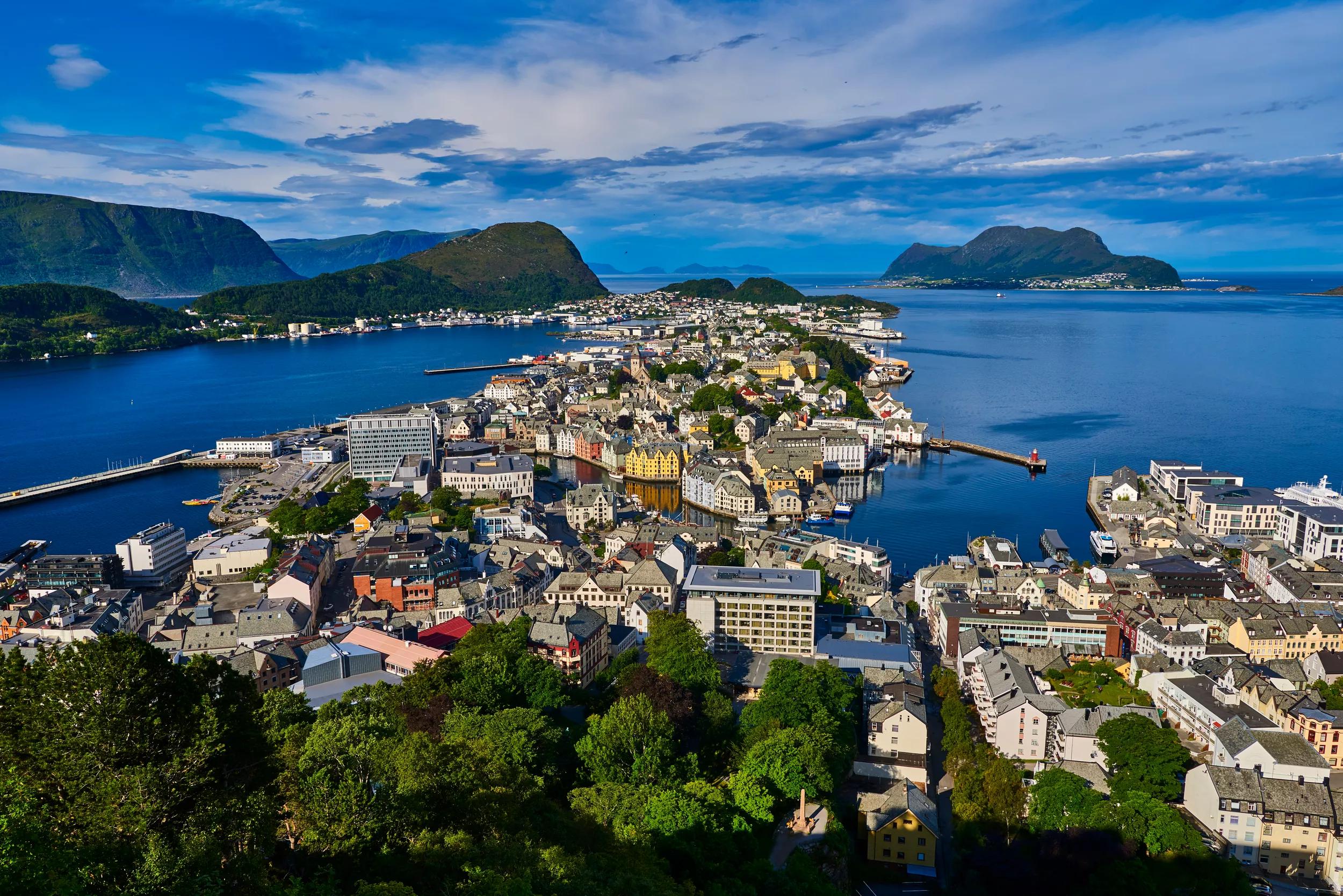 Norway, More Og Romsdal region, Alesund