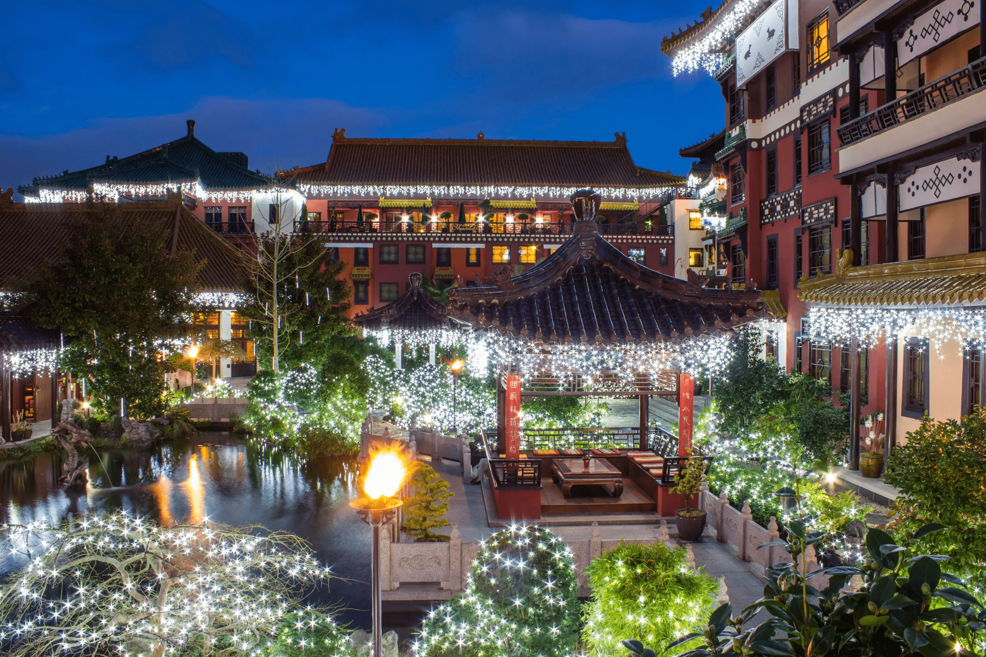 Vakantie 2- of 3-daags pretparkarrangement Phantasialand - Hotel Ling Bao in Diversen (Nordrhein-Westfalen, Duitsland)