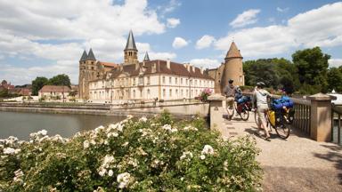 sfeer_frankrijk_bourgogne_jura_paray-le-monial_basiliek_crt-bourgogne-franche-comte_copyright_Alain_DOIRE (12).jpg