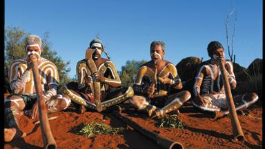 australie_noordelijk-territorium_algemeen_aboriginals-schmink-didgeridoo_a