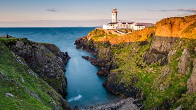 ierland_donegal_ulster_fanad-head_vuurtoren_klif_inham_GettyImages-585577966