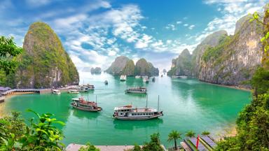 vietnam_halong bay_luchtfoto_shutterstock_1415343002