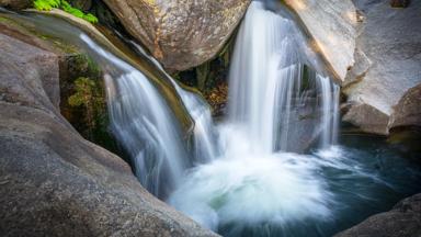 spanje_sierra-de-gredos_granieten-rotsen-watervallen_shutterstock