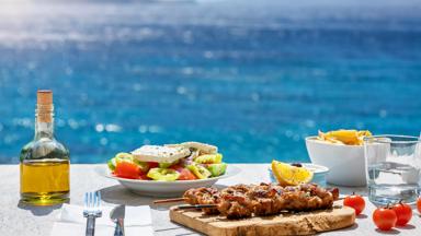 griekenland_chalkidiki_eten_uitzicht_shutterstock_1708837543