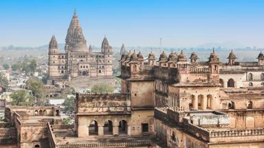 india_madhya-pradesh_orchha_chaturbhuj-tempel_shutterstock_561787540