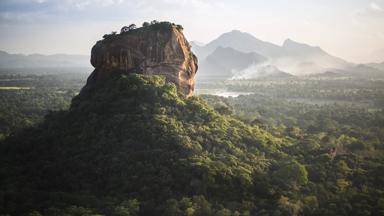 sri-lanka_sigiraya-leeuwenrots_uitzicht_shutterstock