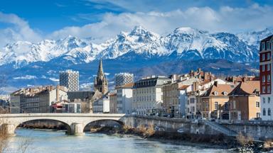 frankrijk_rhone-alpen_grenoble_stad-bergen-brug_shutterstock