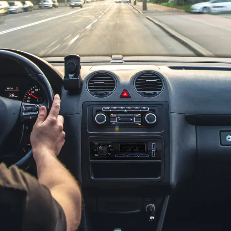 1-DIN DAB+ Bluetooth Autoradio 4x55W USB