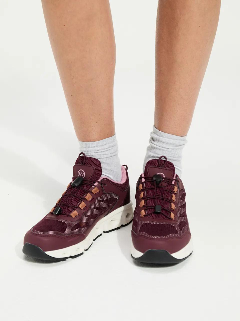 ANWB  Annashoeve  Lage wandelschoenen dames  Human Nature  Bordeaux   41 main product image