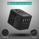 Universele wereldstekker met USB-poorten