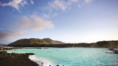 ijsland_borgarfjordur_blue-lagoon_shutterstock