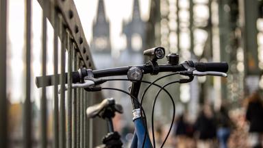duitsland_noordrijn-westfalen_keulen_brug_mountainbike_close-up_getty