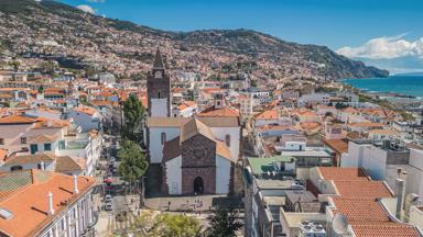 Beelden komen van Turismo do Portugal in Madeira.

Iedere foto heeft zijn eigen naam en copyright, die wij dienen te gebruiken.