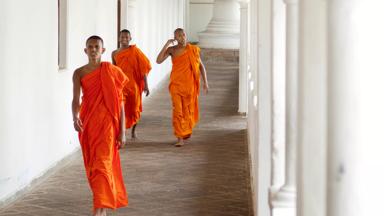 sri lanka_dambulla_gouden tempel_monniken_2_f