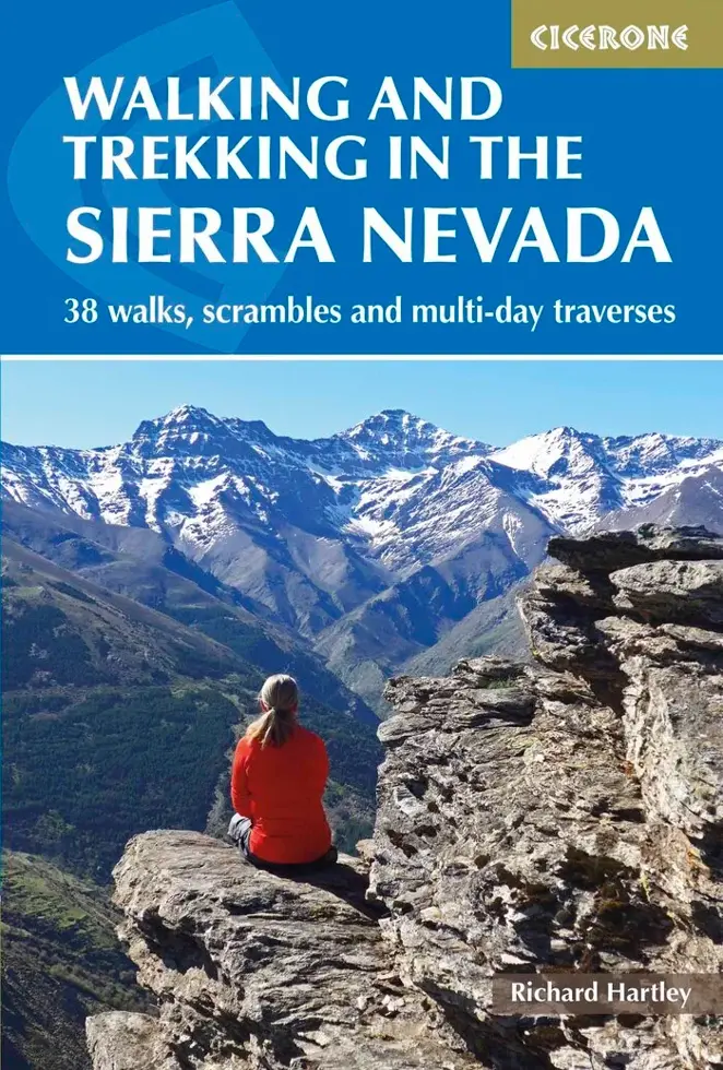 Gids Walking in the Sierra Nevada