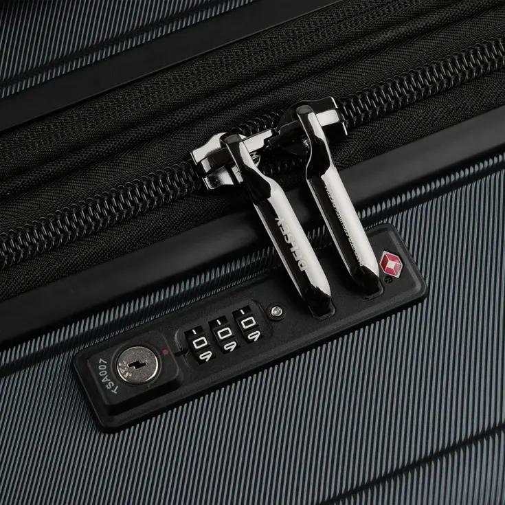 Shadow 5.0 Trolley 82 Expandable  | 143 L