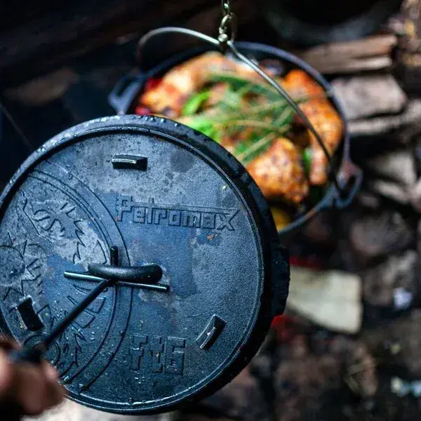 Petromax Dutch oven ft 6 met pootjes