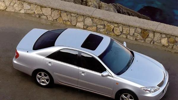 Toyota Camry IV
