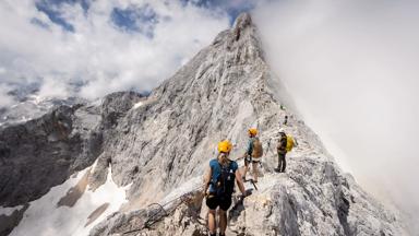 activiteit_slovenie_camping-radovljica_buffel-outdoor_bergbeklimming-naar-top-triglav_h (2)