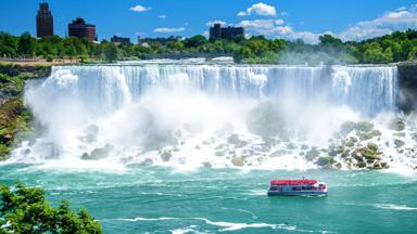 verenigde-staten_niagara-falls_waterval_boot_b