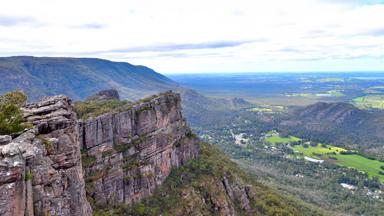 australie_victoria_halls-gap_grampians-national-park_zandsteen-bergen_panorama_shutterstock