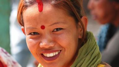 nepal_kathmandu_jonge-vrouw_b.jpg